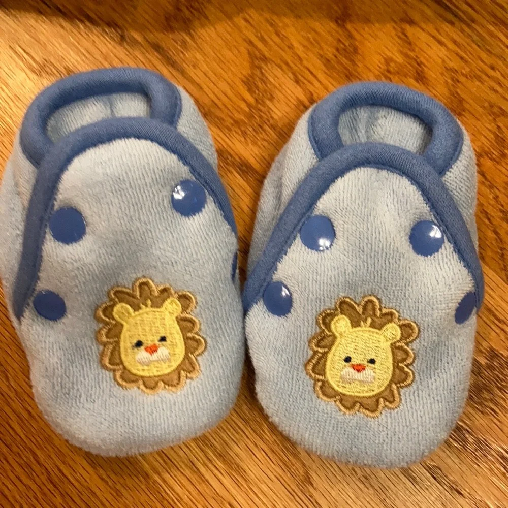 Carter’s Infant Robe and slippers